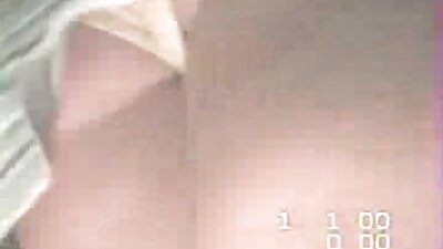 استدعت أمي سكس رومانسي اجنبي العامل الماهر لإصلاح دشها