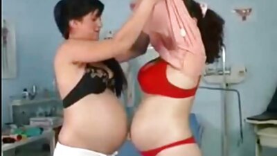 محاصرة الطالب في غرفة تغيير الملابس من قبل مدرس الصالة افلام سكسيه اجنبيه رومانسيه الرياضية